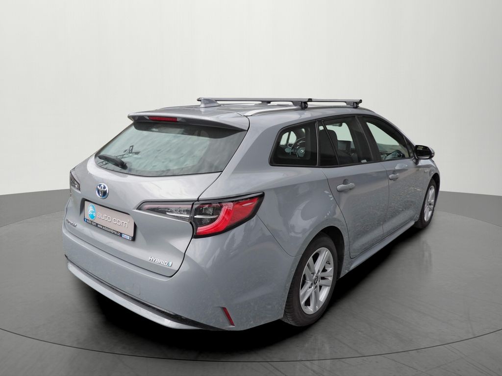 toyota-corolla-1-8hybrid-business-navi-kamera - 3