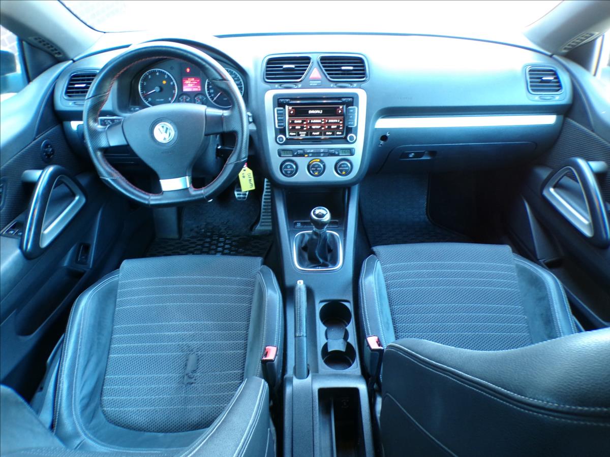 volkswagen-scirocco-1-4-tsi-sport - 6