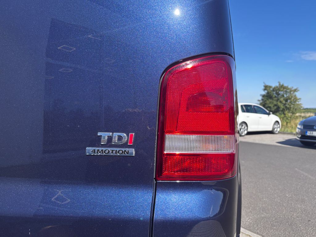 volkswagen-transporter-110kw-8-mist-led-navi-4x4 - 6