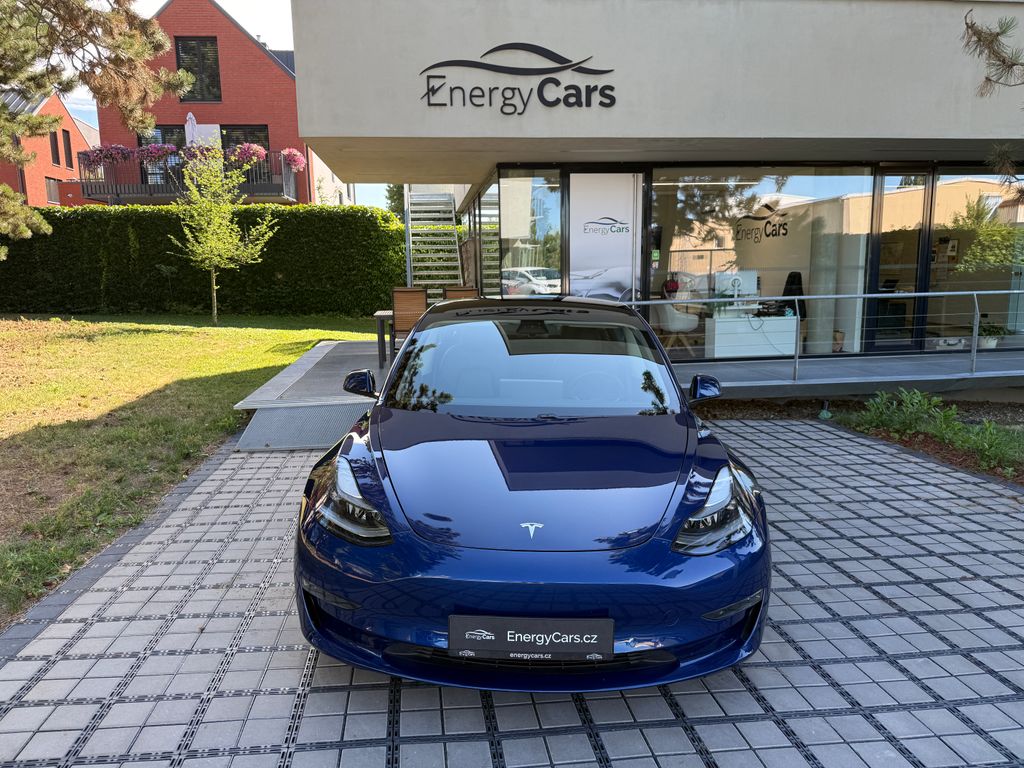 tesla-model-3-long-range-awd-rezervace - 1