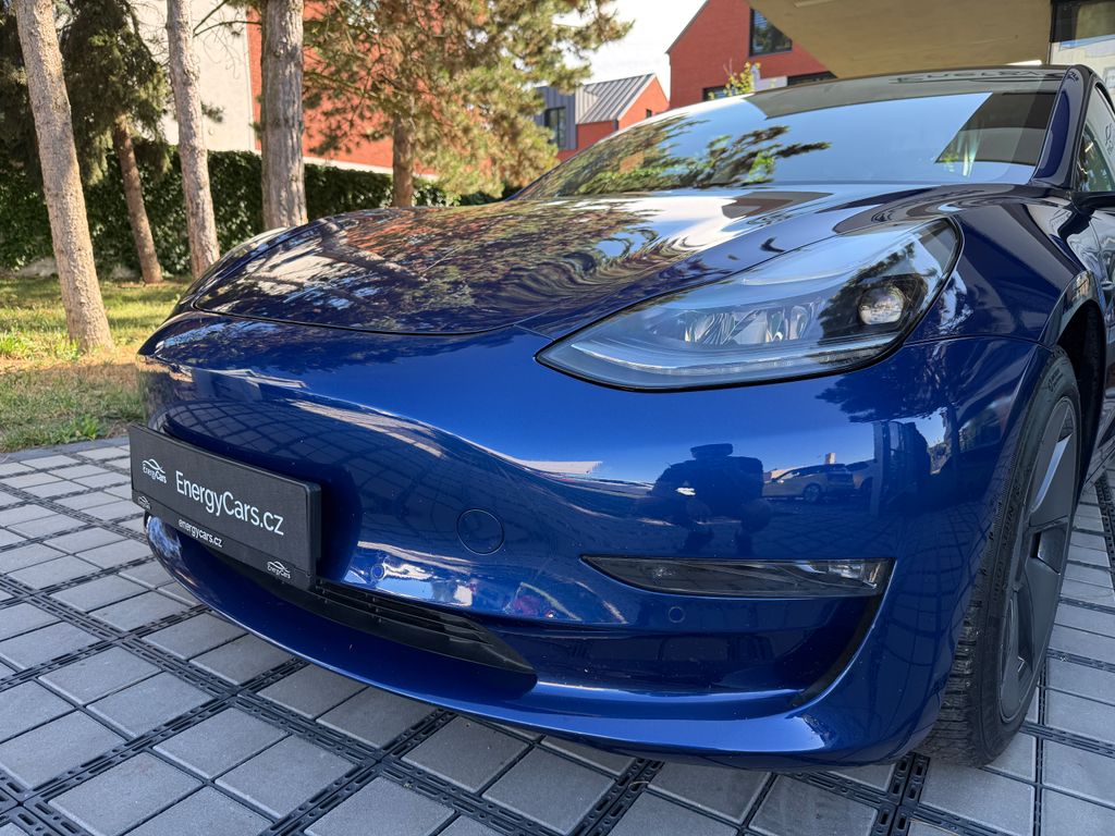 tesla-model-3-long-range-awd-rezervace - 4