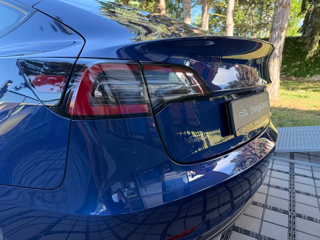 tesla-model-3-long-range-awd-rezervace - 7