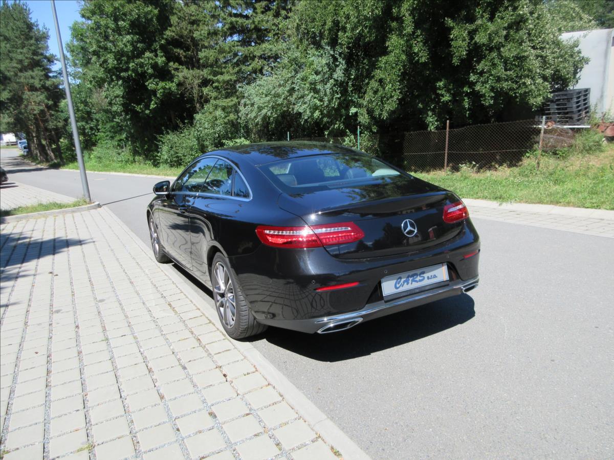 mercedes-benz-tridy-e-220d-143kw-panorama-nove-cr - 6