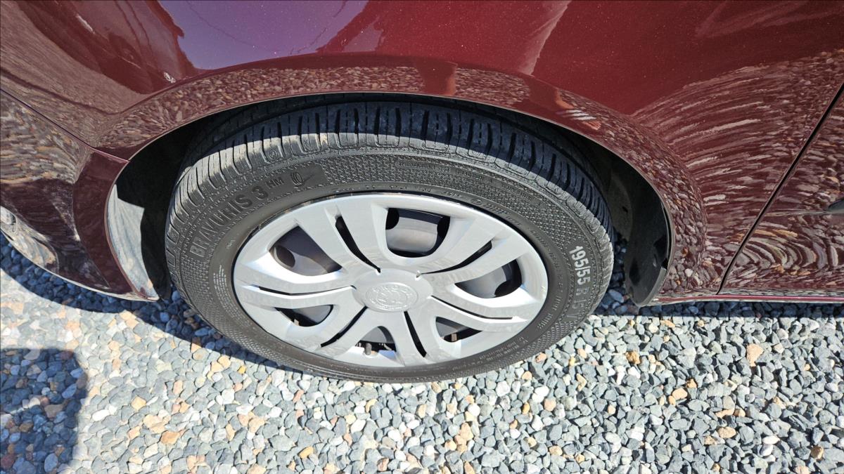 skoda-fabia-1-4-16v-ambiente - 3