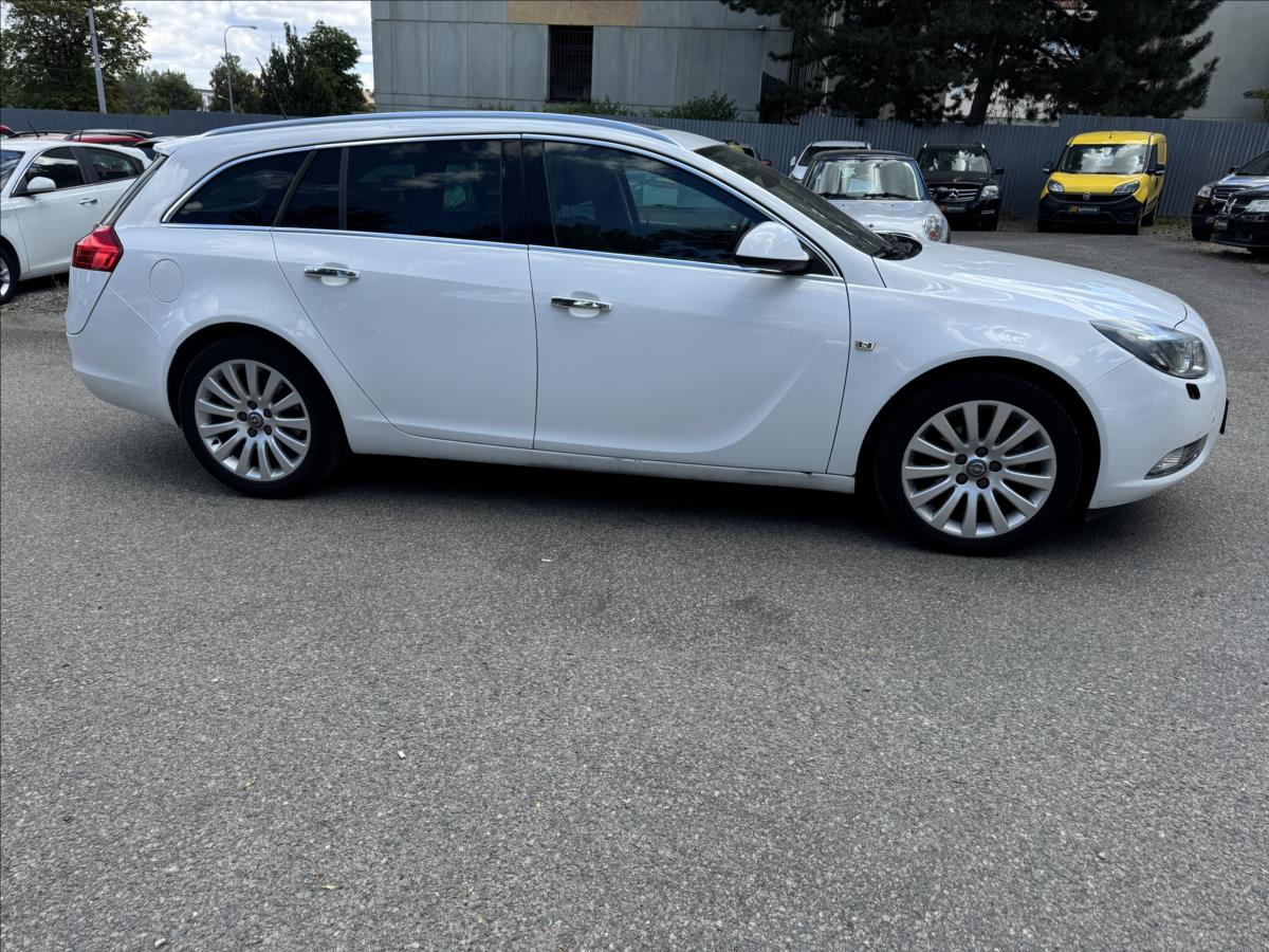 opel-insignia-2-0-xenon-panorama - 3