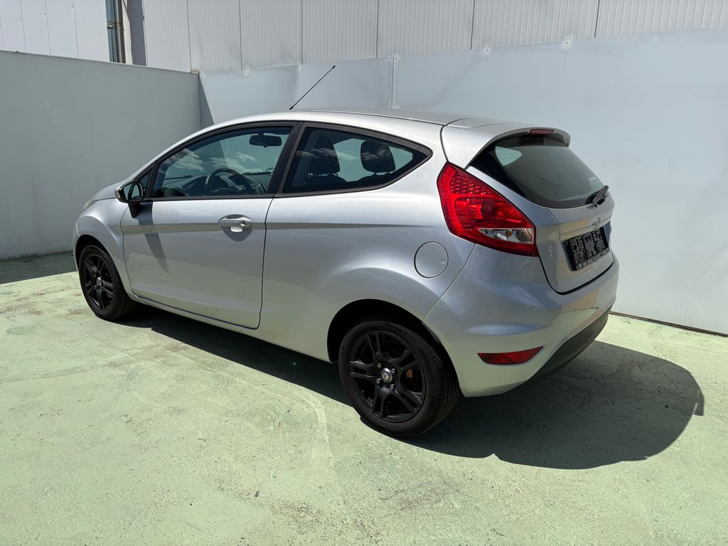 ford-fiesta-1-3i-44kw-klima-vyhrevy - 3
