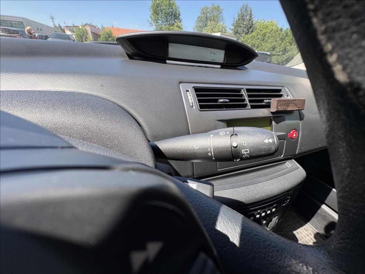 citroen-c4-1-4-i-65kw-cz-klima-orig-km - 6