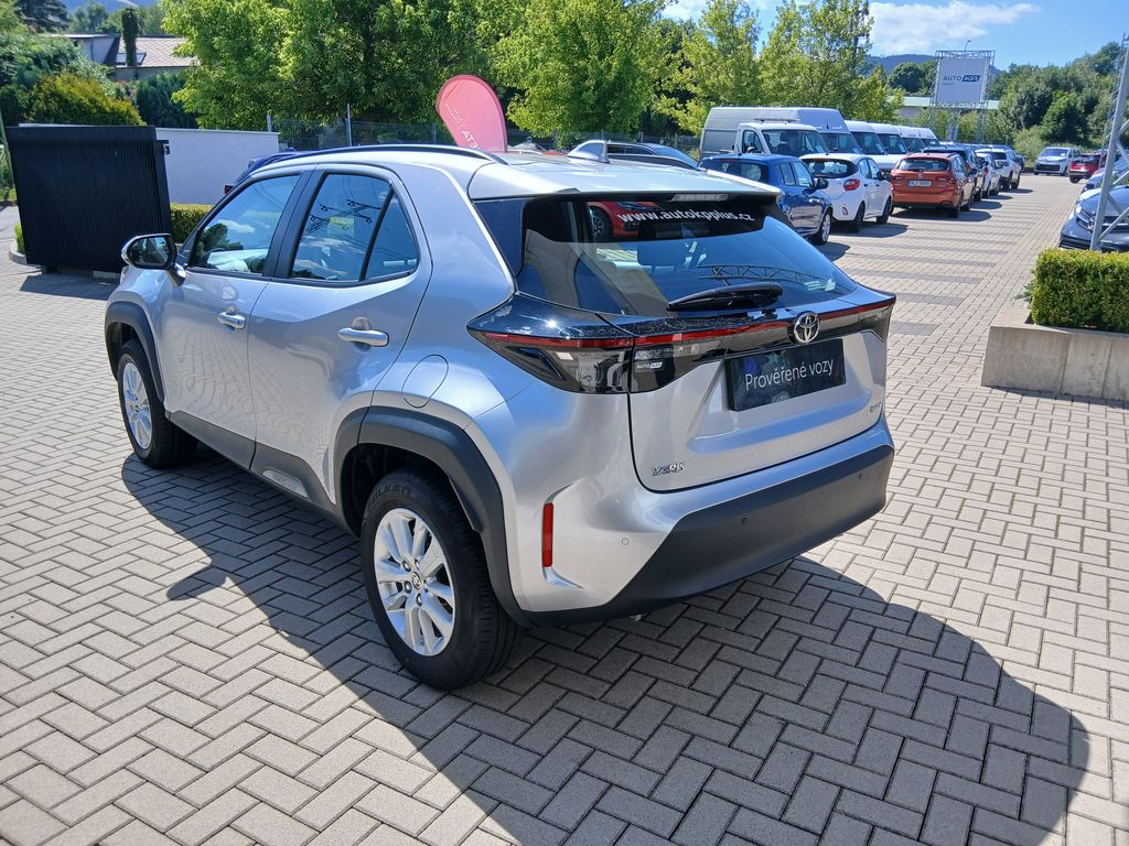 toyota-yaris-cross-1-5-hybrid-e-cvt-comfort - 3