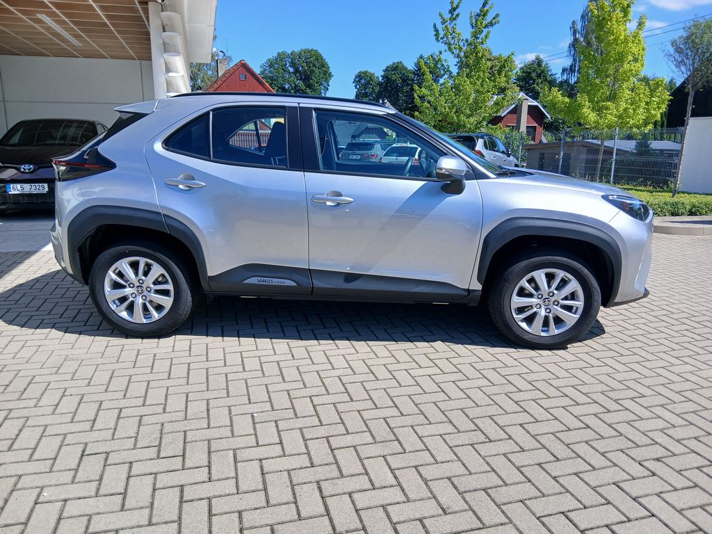 toyota-yaris-cross-1-5-hybrid-e-cvt-comfort - 6