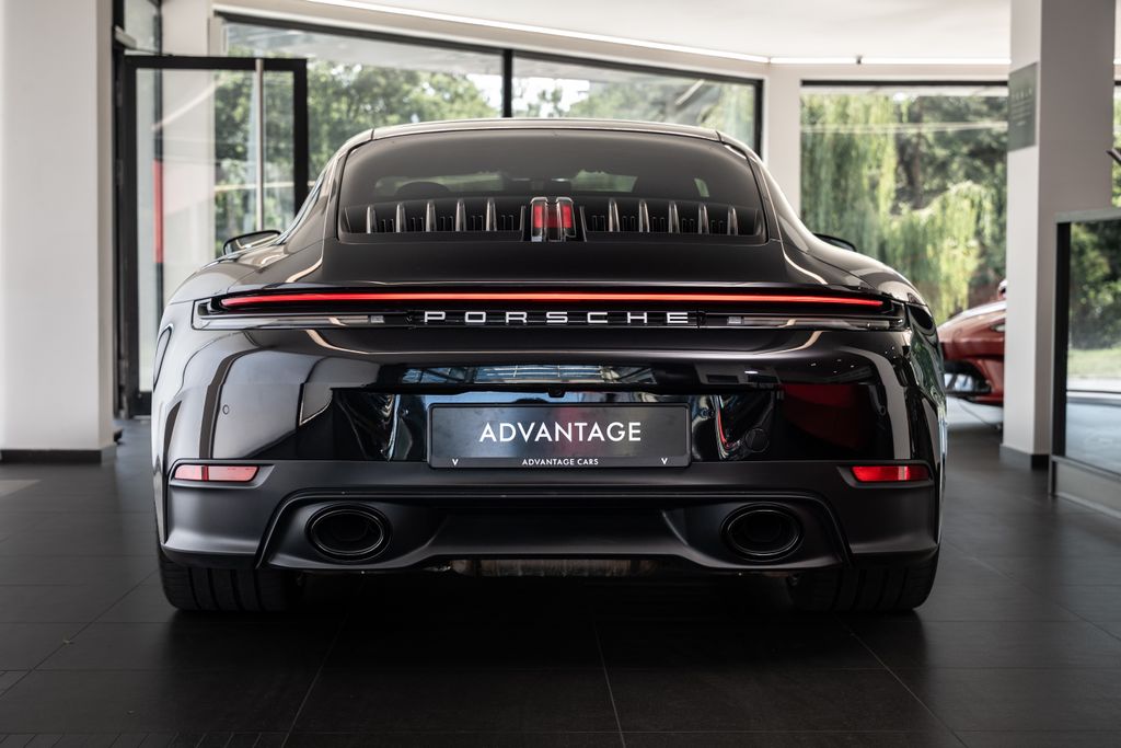 porsche-911-992-2-carrera-pano-bose-sportovni-vyfuk-zaruka - 2