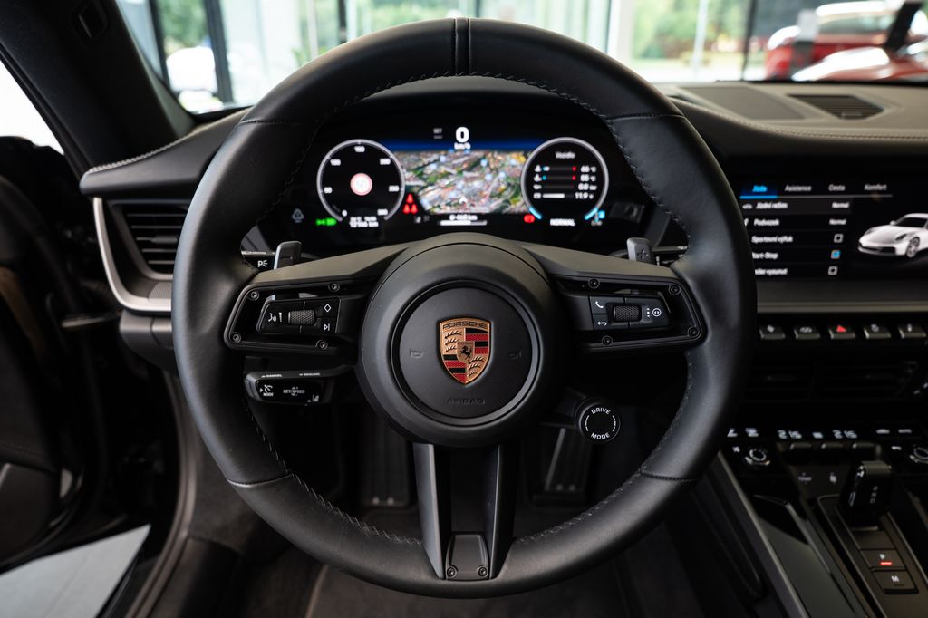 porsche-911-992-2-carrera-pano-bose-sportovni-vyfuk-zaruka - 5