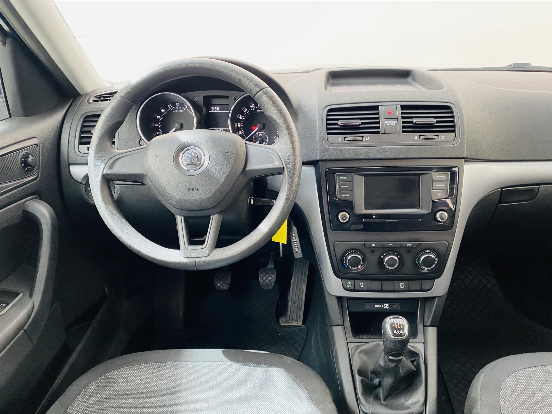 skoda-yeti-2-0-tdi-81-kw-4x4-klima - 9