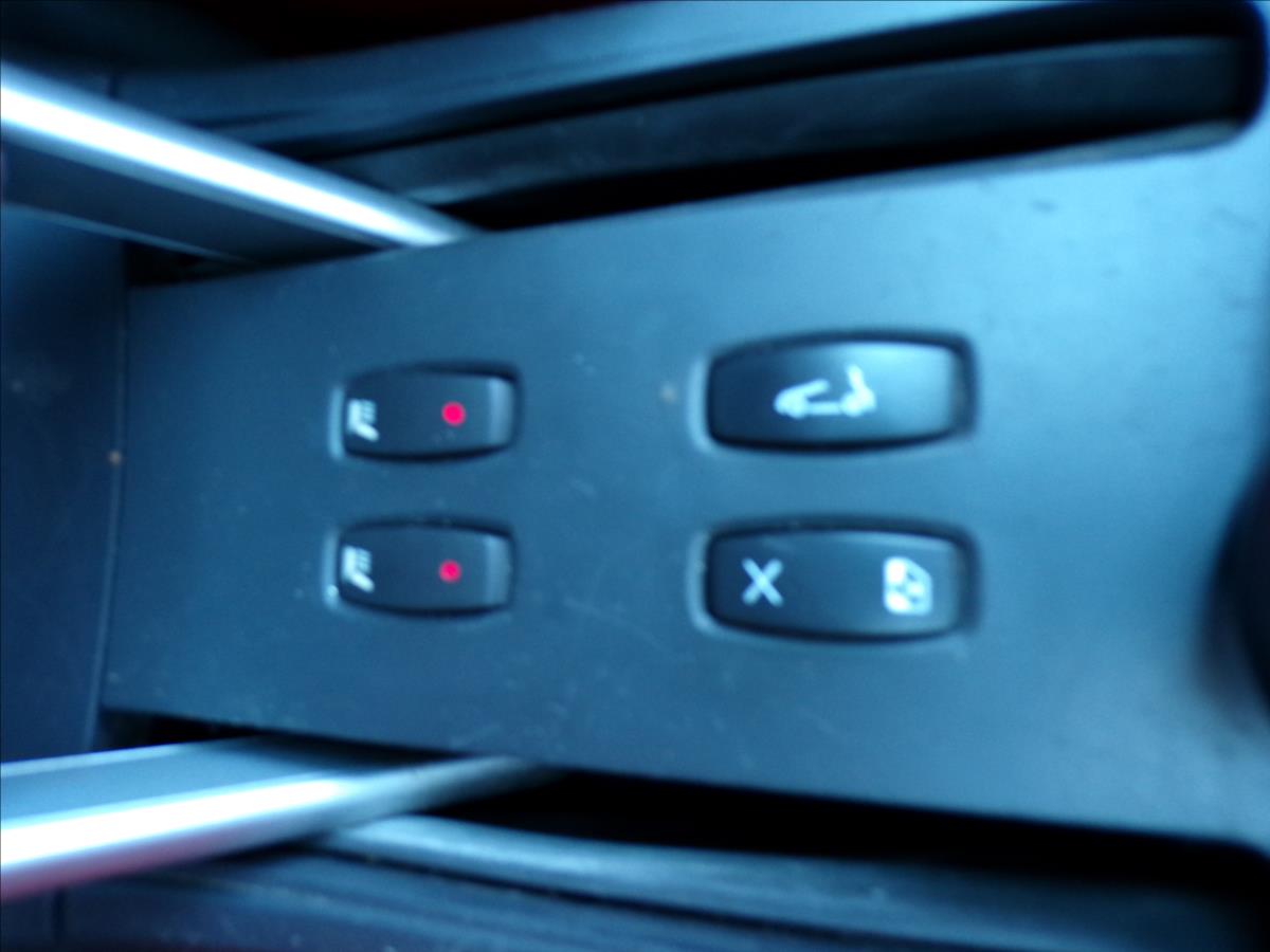 renault-megane-2-0-16v-cc - 9
