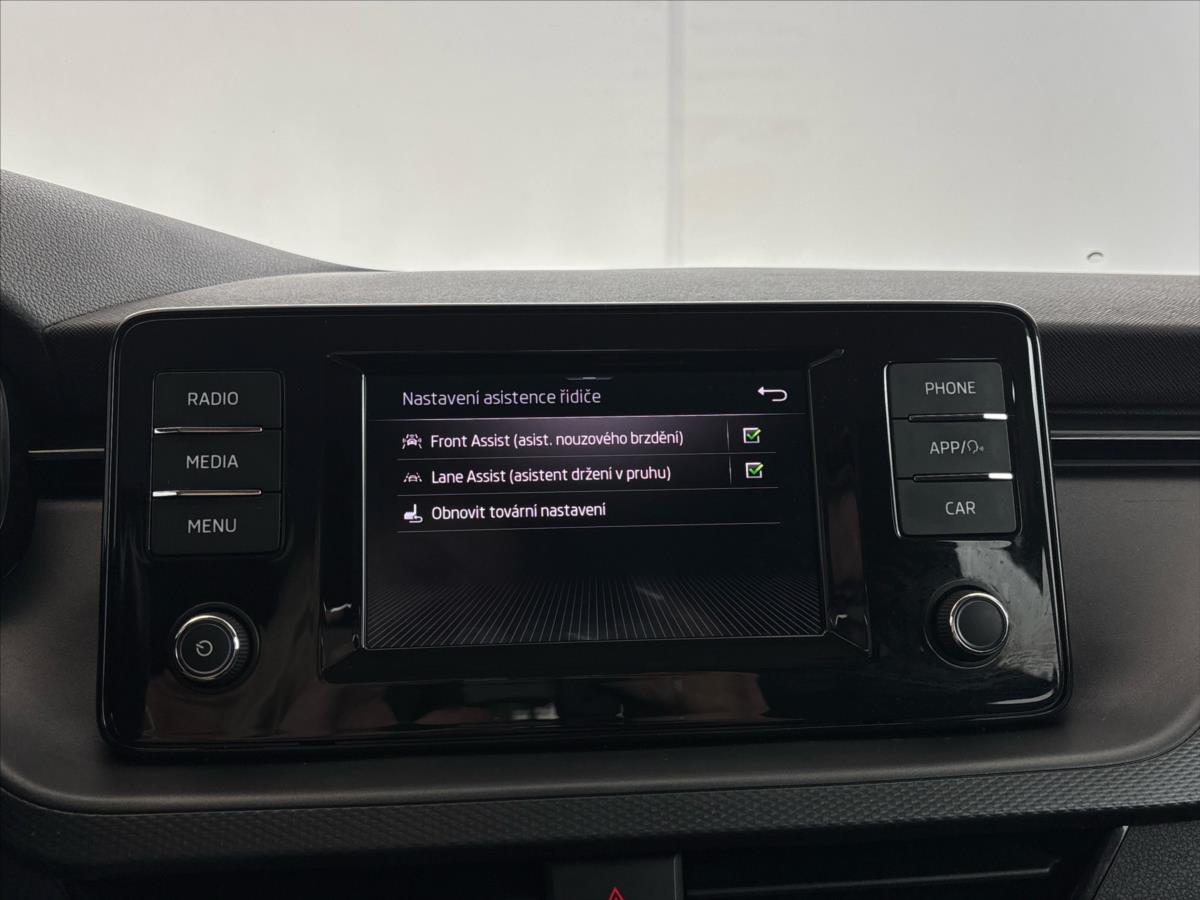 skoda-kamiq-1-6-tdi-ambition-plus-7dsg - 8