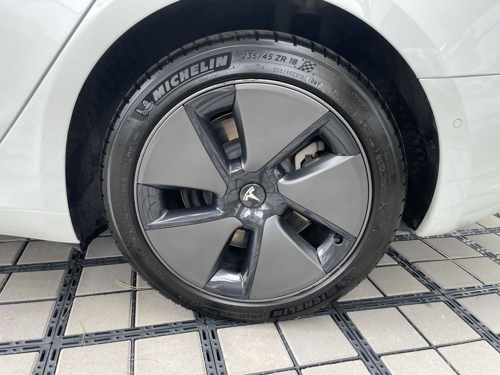 tesla-model-3-standart-range-plus-lfp - 7