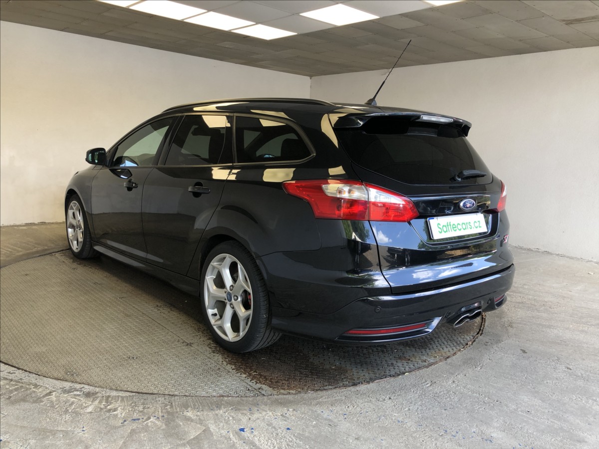 ford-focus-2-0-16v-st - 4