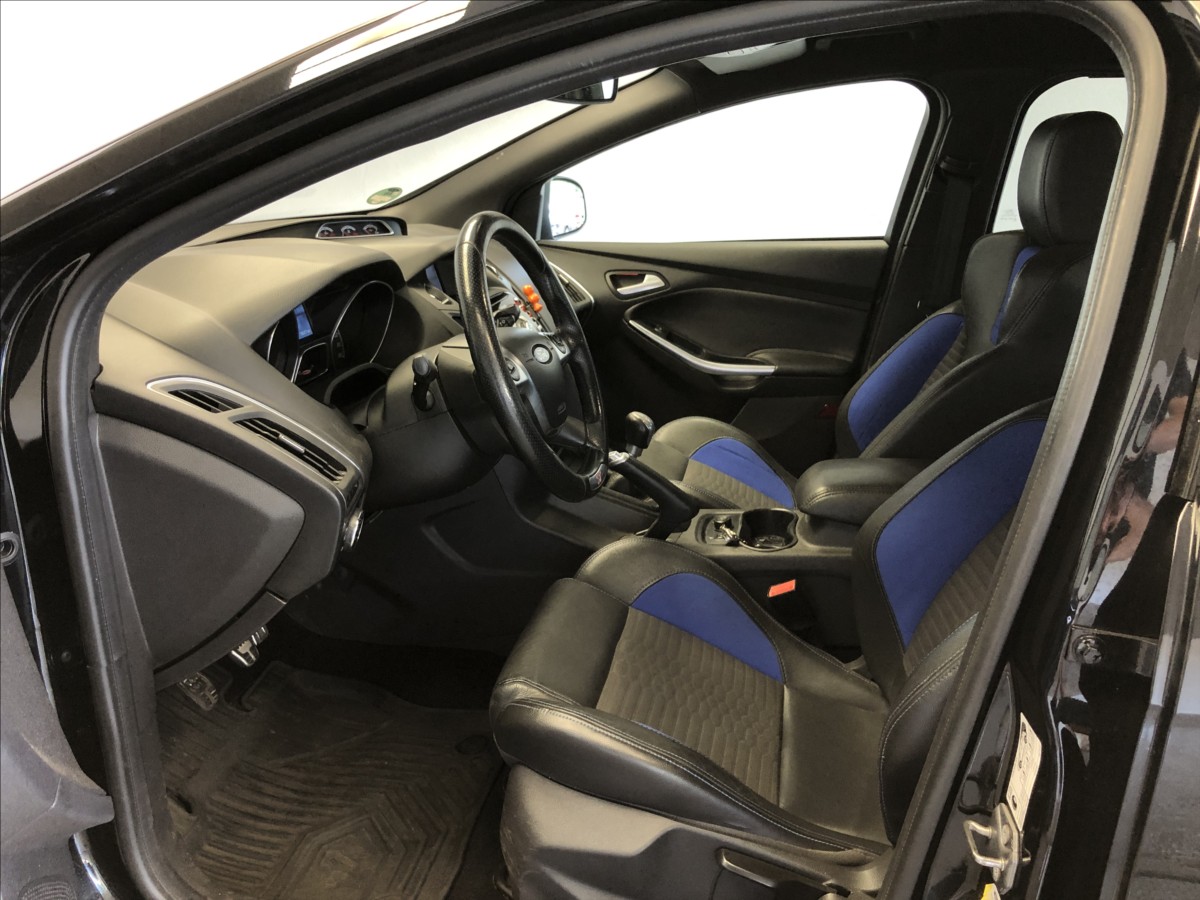 ford-focus-2-0-16v-st - 8