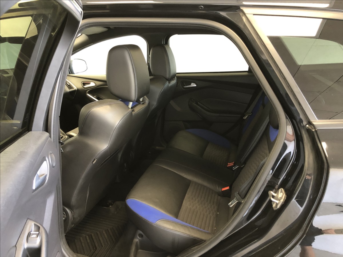ford-focus-2-0-16v-st - 9