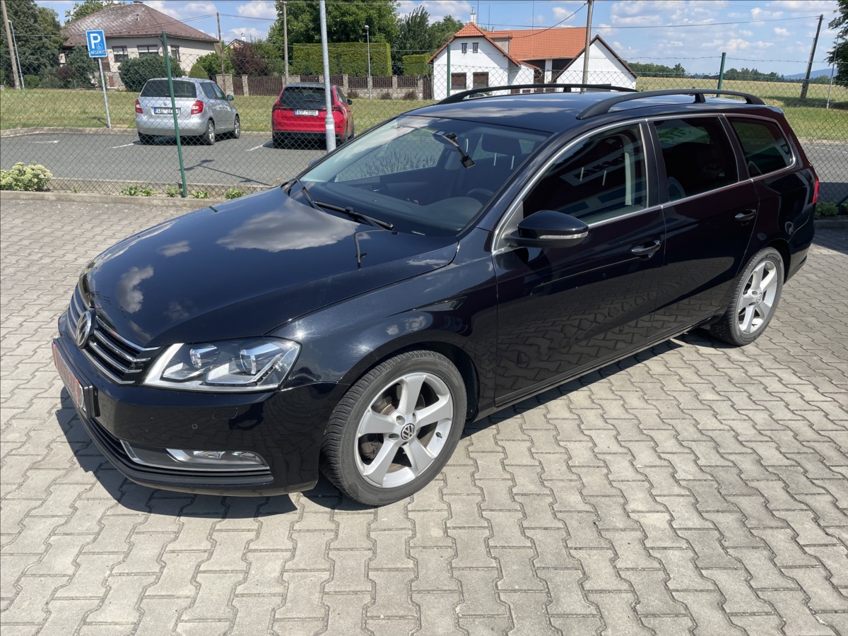 volkswagen-passat-2-0-tdi-103-kw-cr-digiklima-xenony - 3