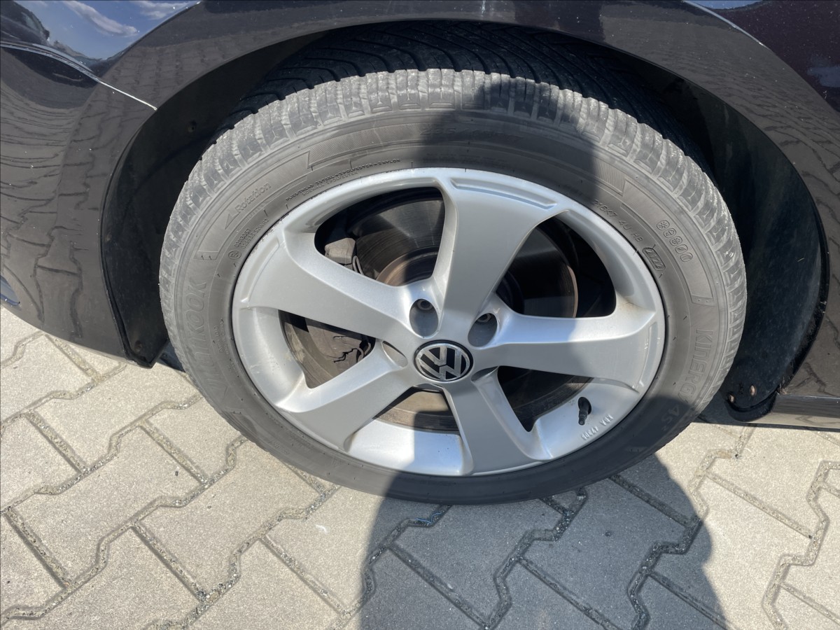 volkswagen-passat-2-0-tdi-103-kw-cr-digiklima-xenony - 5