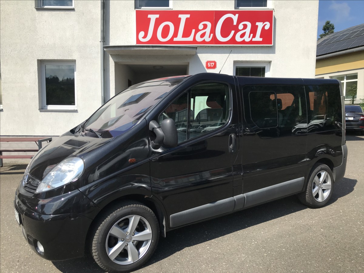 Opel Vivaro 2,5 CDTi 107kW 8míst