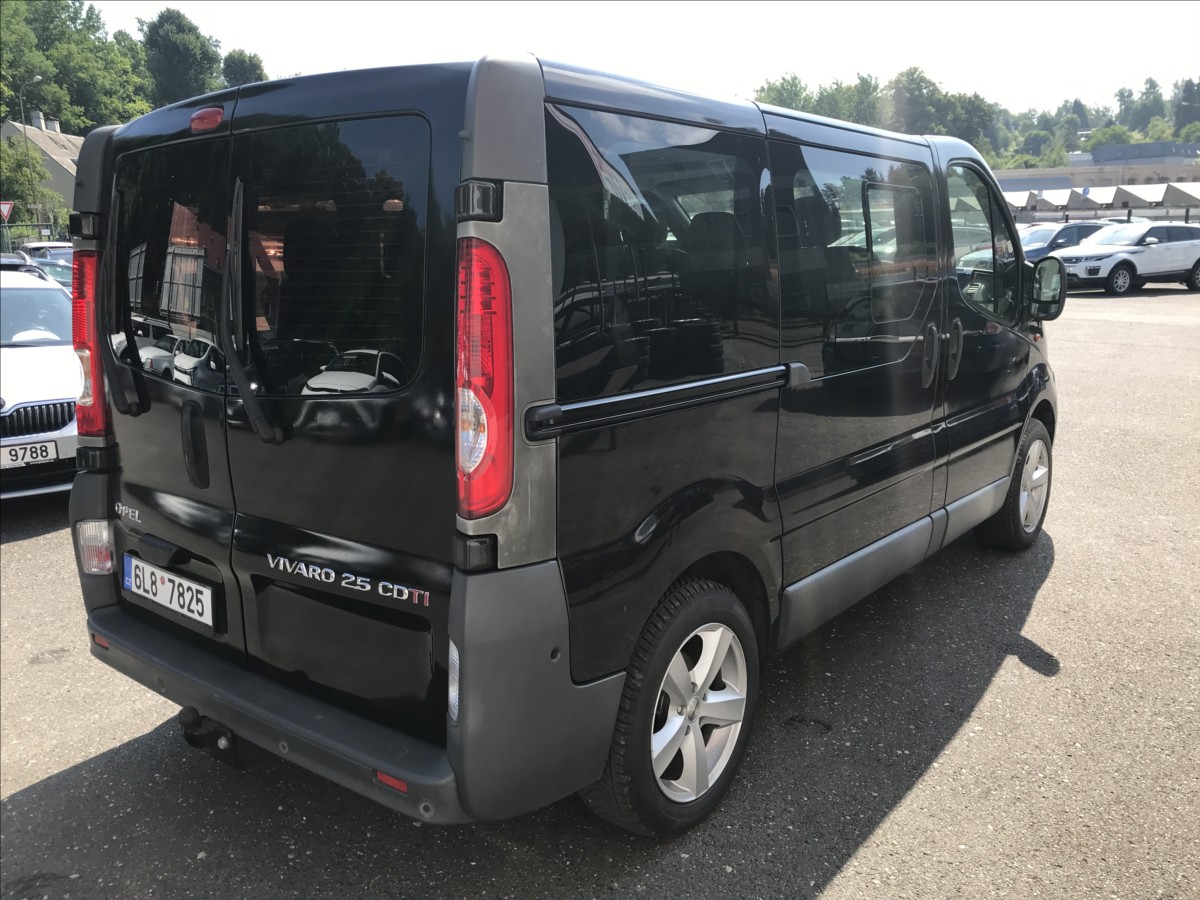 opel-vivaro-2-5-cdti-107kw-8mist - 4