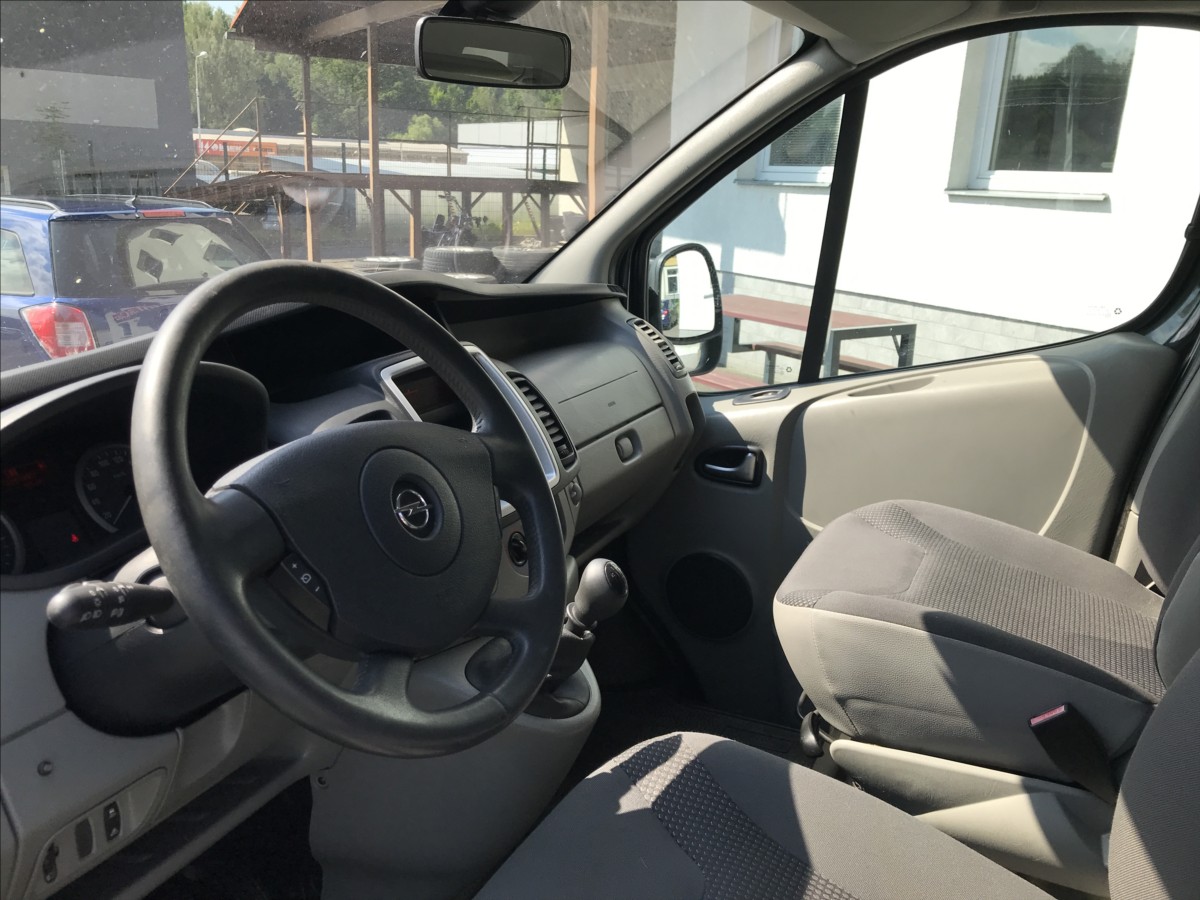 opel-vivaro-2-5-cdti-107kw-8mist - 7