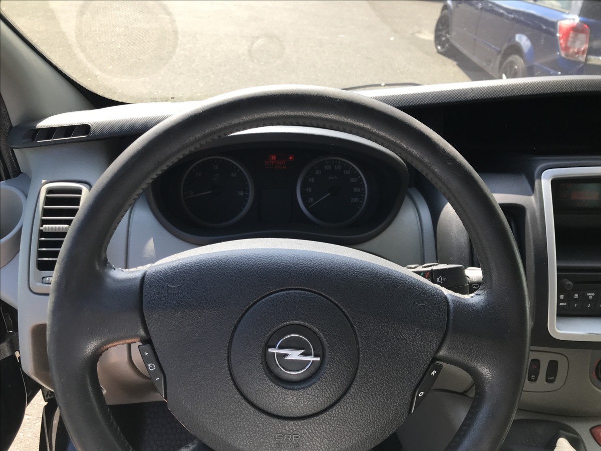 opel-vivaro-2-5-cdti-107kw-8mist - 8