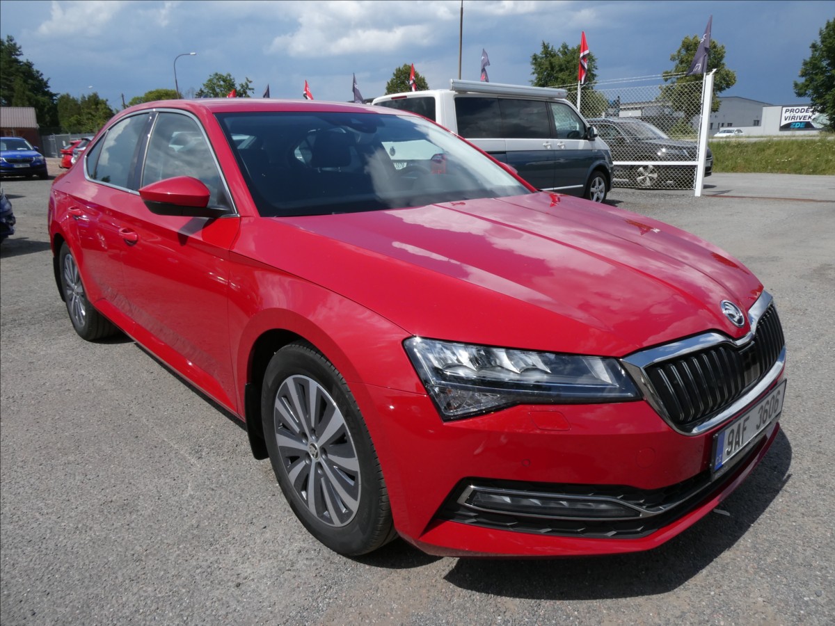 Škoda Superb 1,5 TSi 110kW STYLE+, NAVI,LED