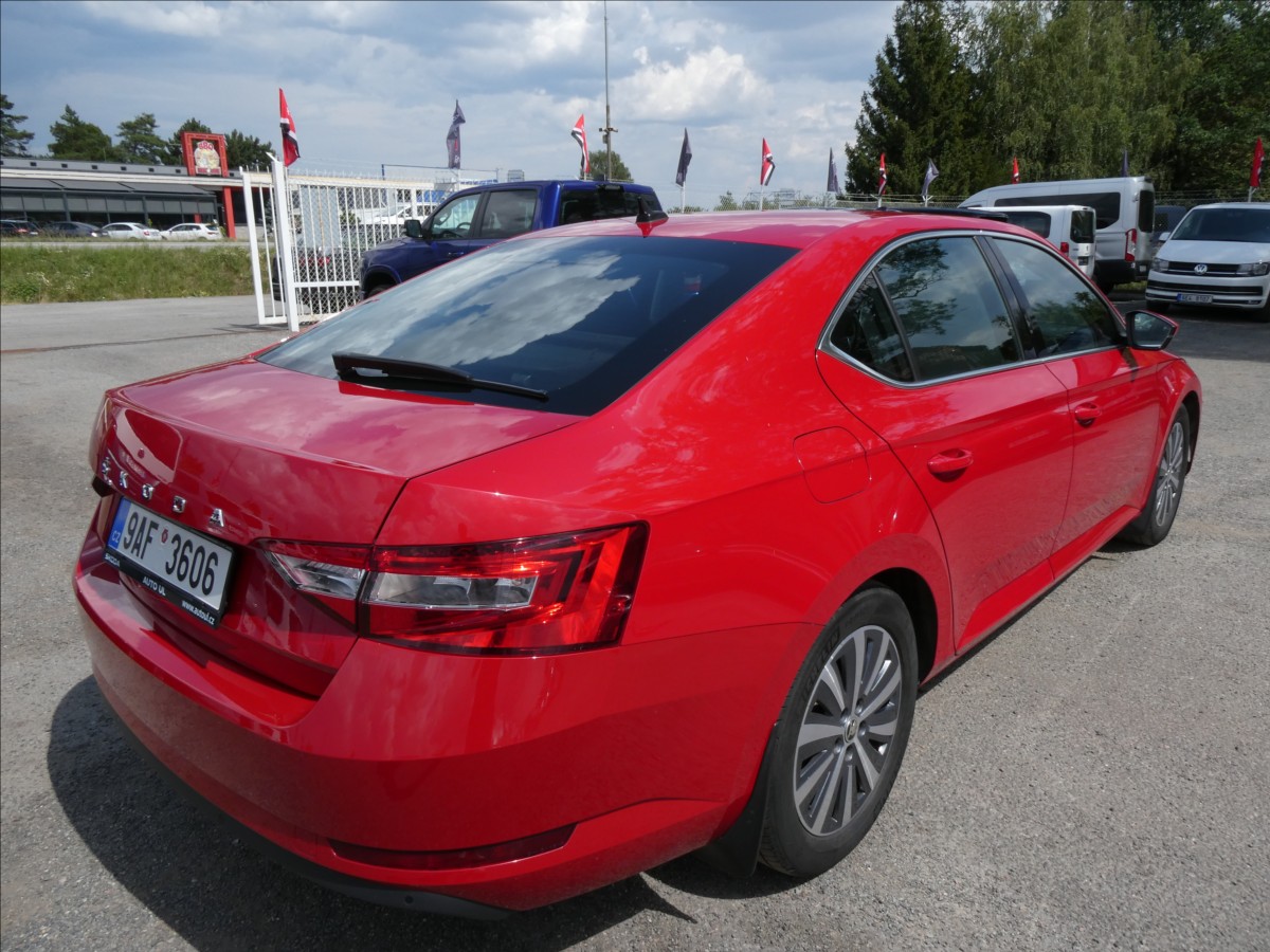 skoda-superb-1-5-tsi-110kw-style-navi-led - 8