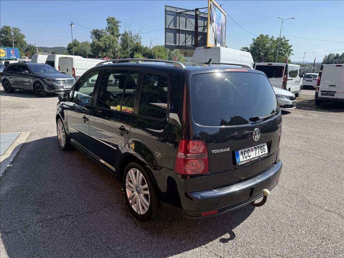 volkswagen-touran-1-4-tsi-higline - 6