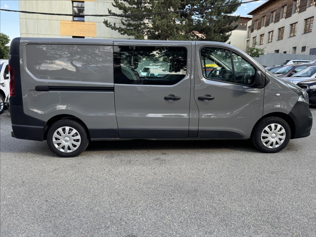 opel-vivaro-1-6-klimatizace-6-mist-long - 4