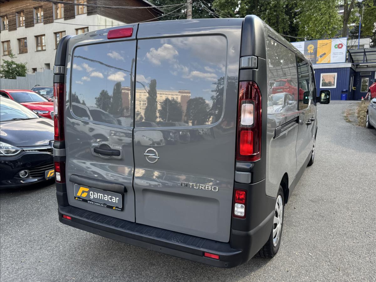 opel-vivaro-1-6-klimatizace-6-mist-long - 7