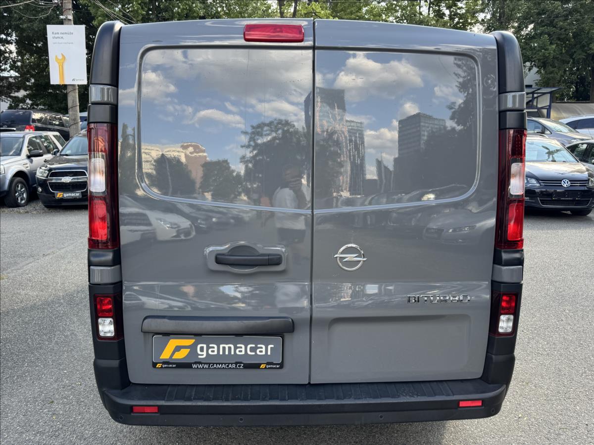 opel-vivaro-1-6-klimatizace-6-mist-long - 8