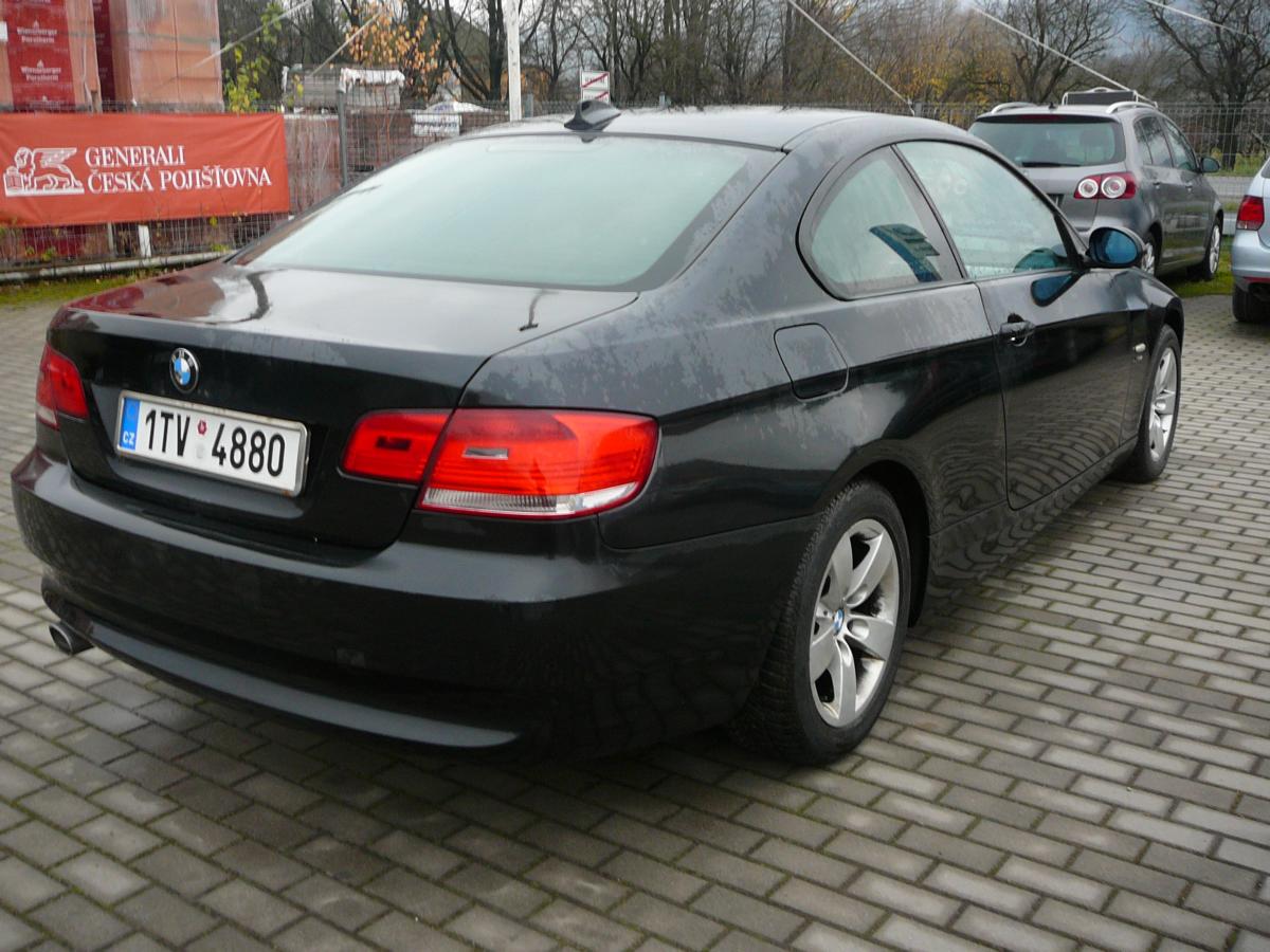 bmw-rada-3-2-0-320d-xdrive-coupe - 4