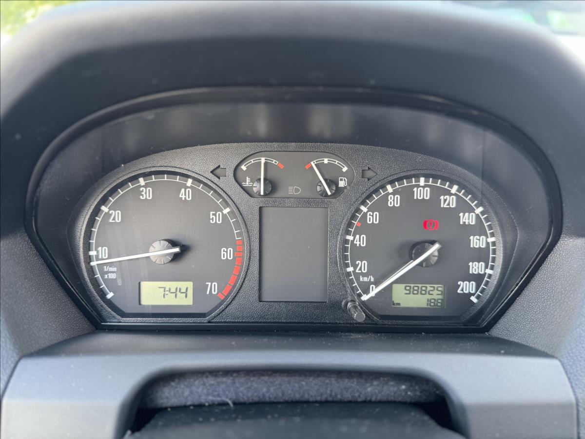 skoda-fabia-1-4-mpi-50kw-classic-2x-sada-kol - 9
