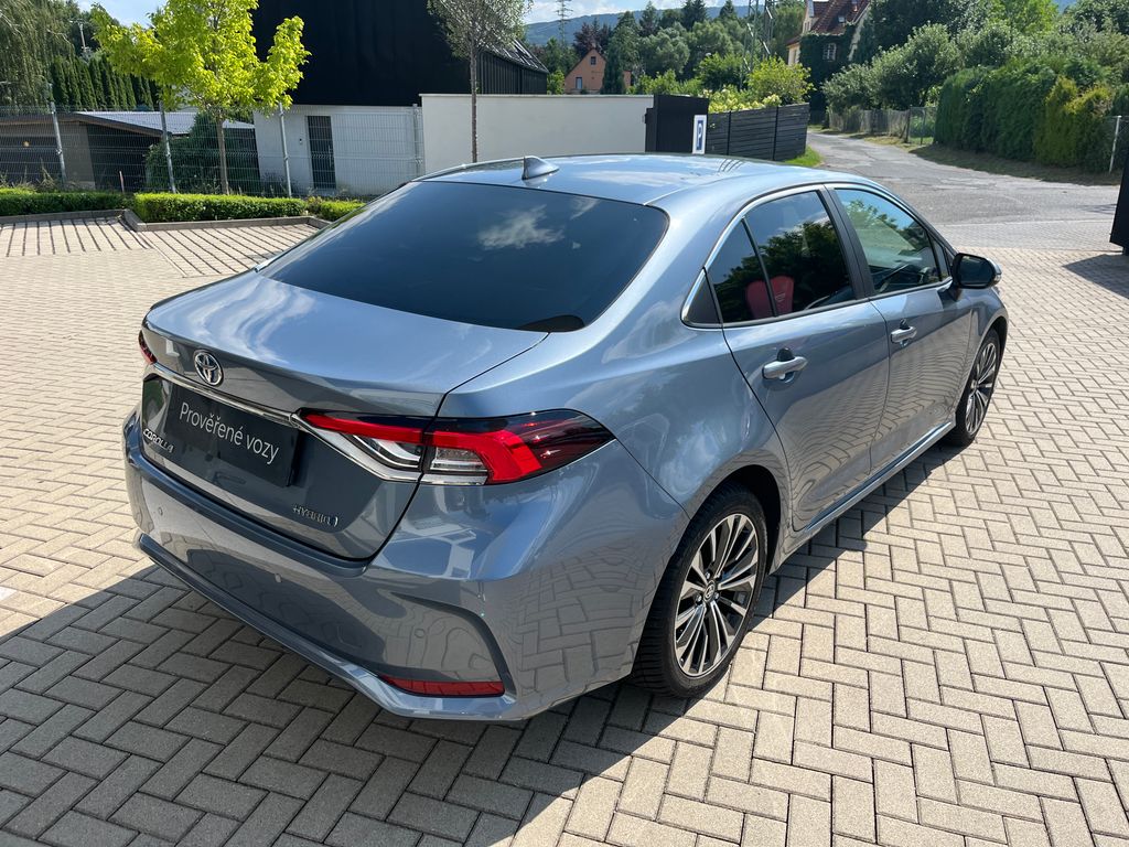 toyota-corolla-1-8-hybrid-e-cvt-style-sd - 5