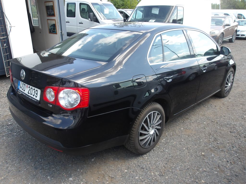 volkswagen-golf-1-9tdi-77kw-po-rozvodech - 4