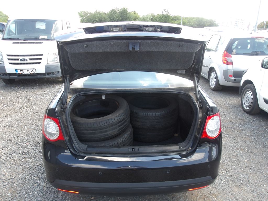 volkswagen-golf-1-9tdi-77kw-po-rozvodech - 9