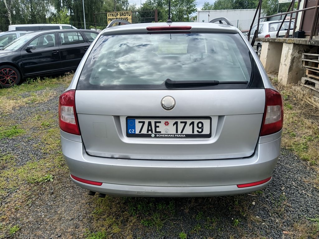 skoda-octavia-1-9-tdi-4x4-combi - 3