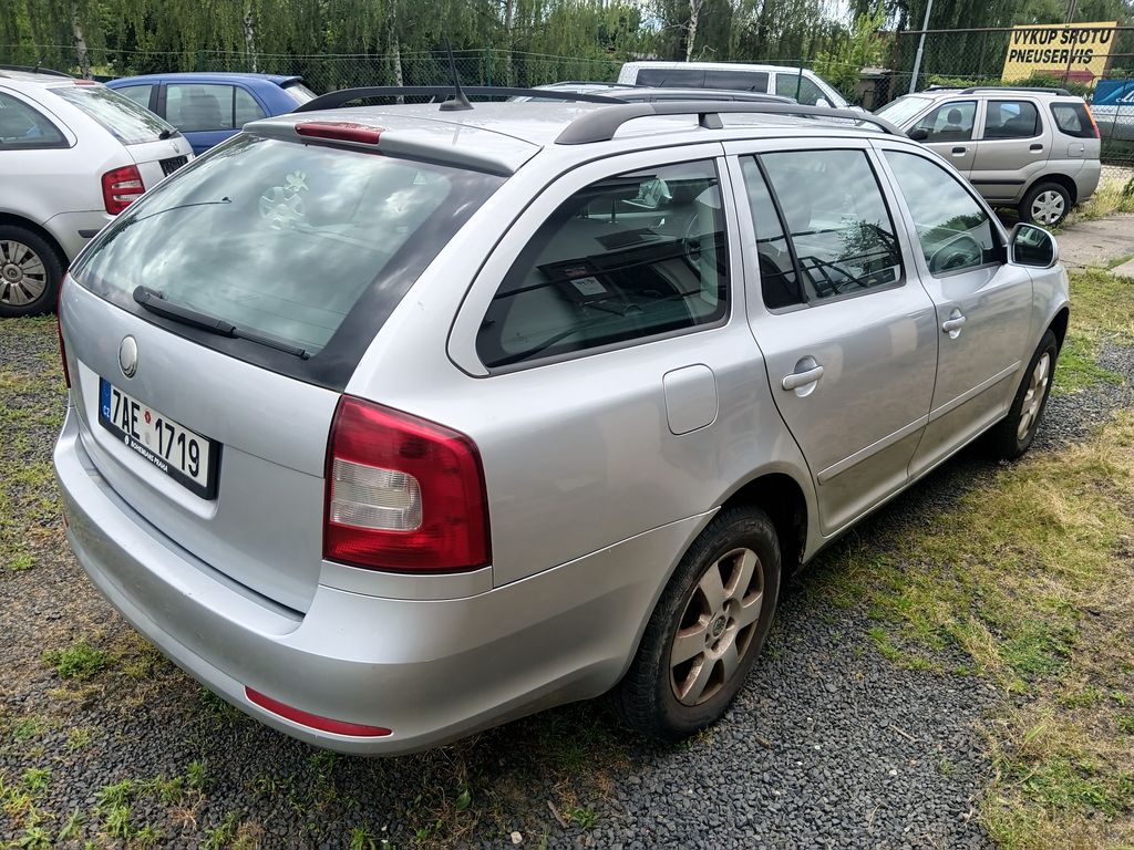 skoda-octavia-1-9-tdi-4x4-combi - 4