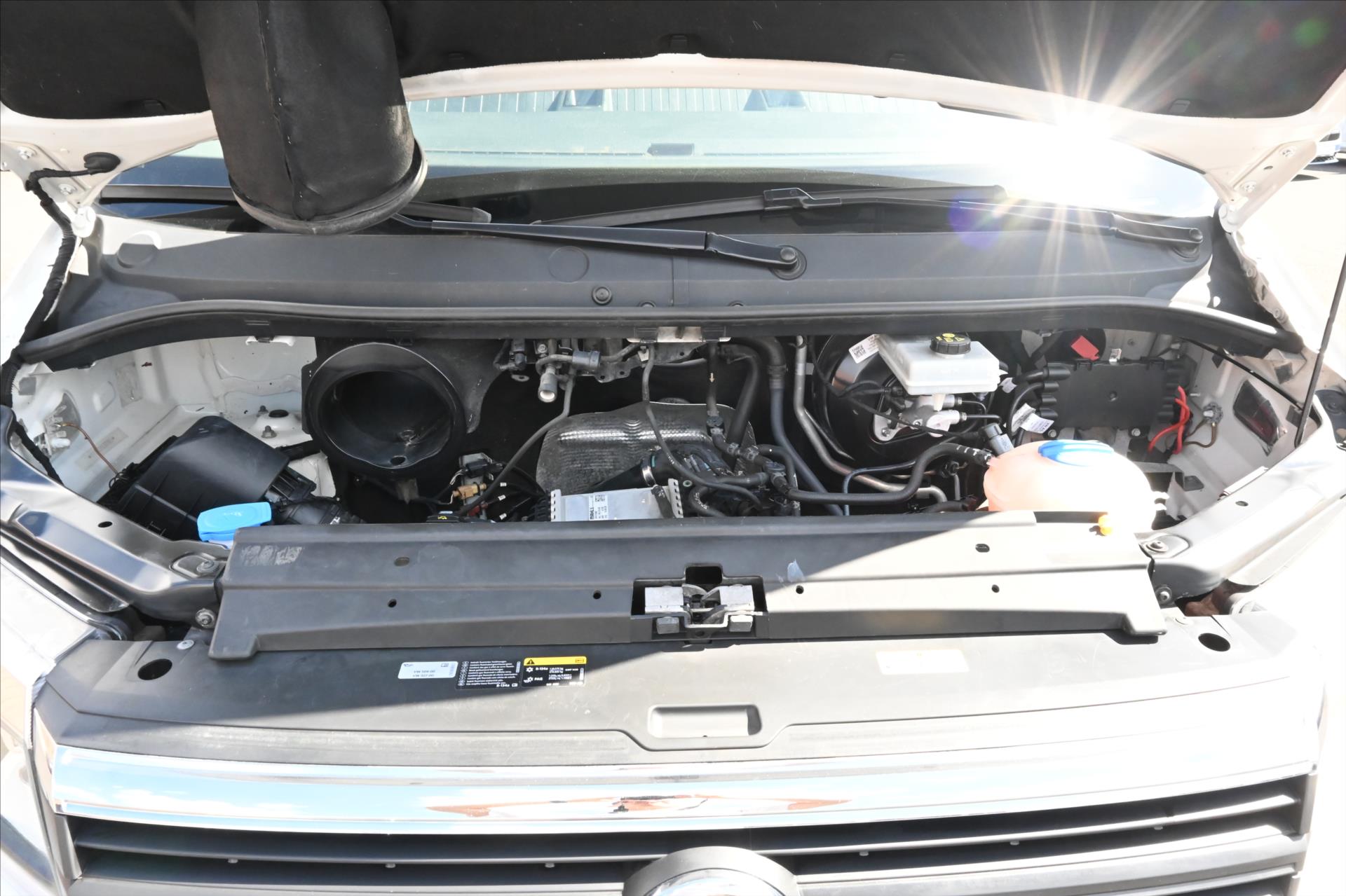 volkswagen-crafter-2-0-tdi-103kw-l3h2-zaruka-az-5-let - 8