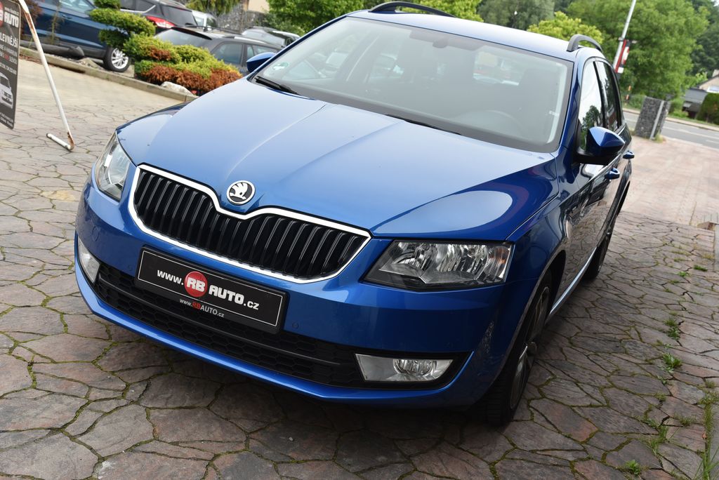 skoda-octavia-1-4-tsi-110-kw-raceblau - 2
