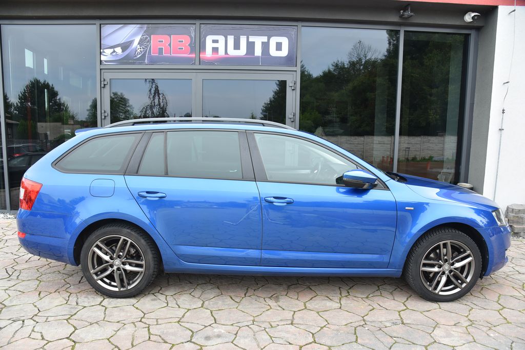 skoda-octavia-1-4-tsi-110-kw-raceblau - 3