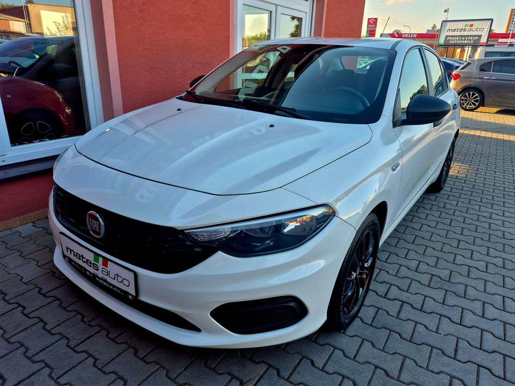 Fiat Tipo 1.4 Fire 70 kW - Street - sedan
