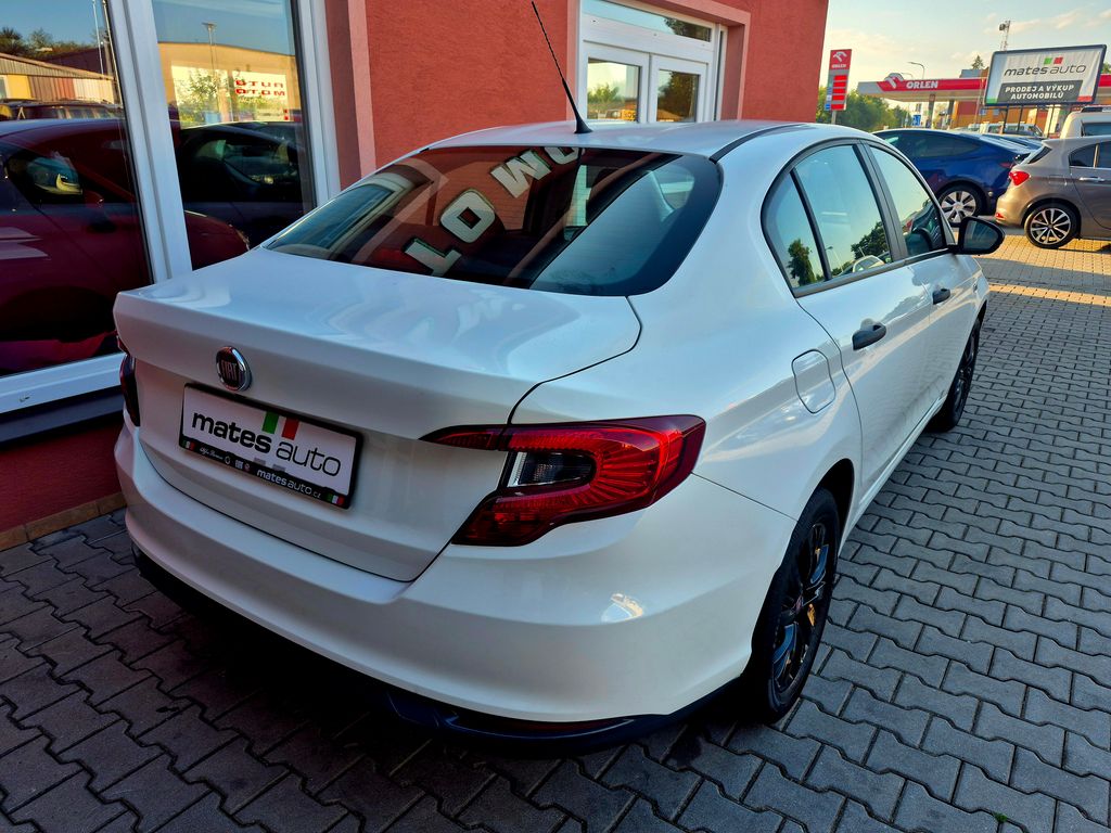 fiat-tipo-1-4-fire-70-kw-street-sedan - 6