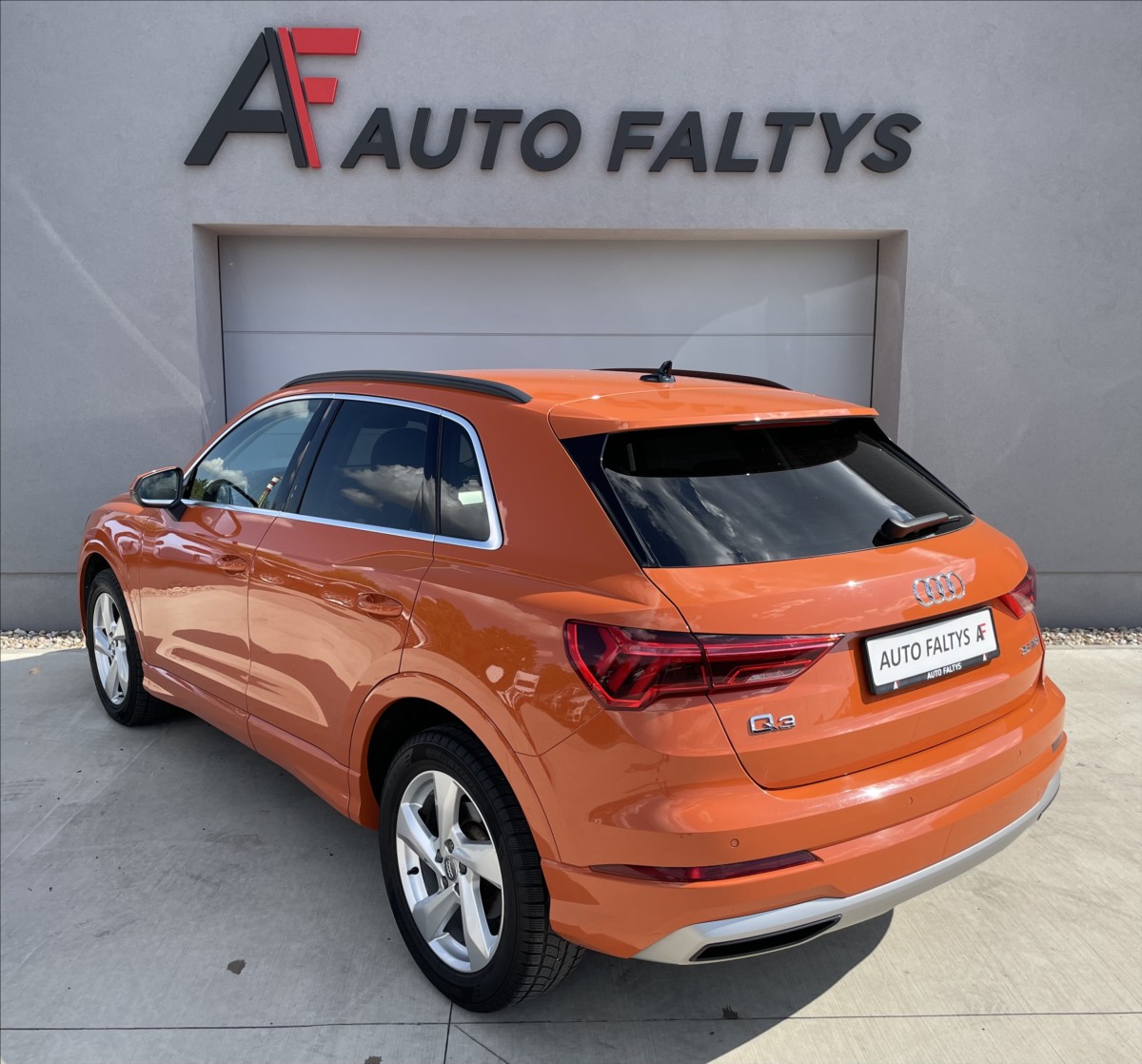audi-q3-35tfsi-110kw-automat-cr - 4