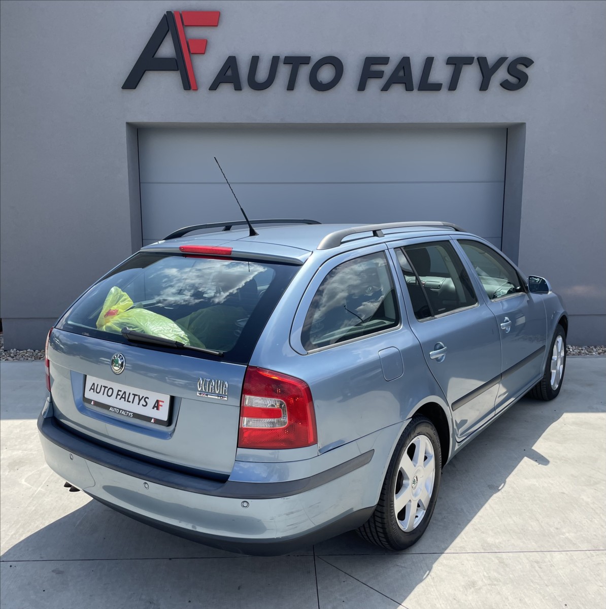 skoda-octavia-2-0-tdi-103kw-4x4-cr - 2