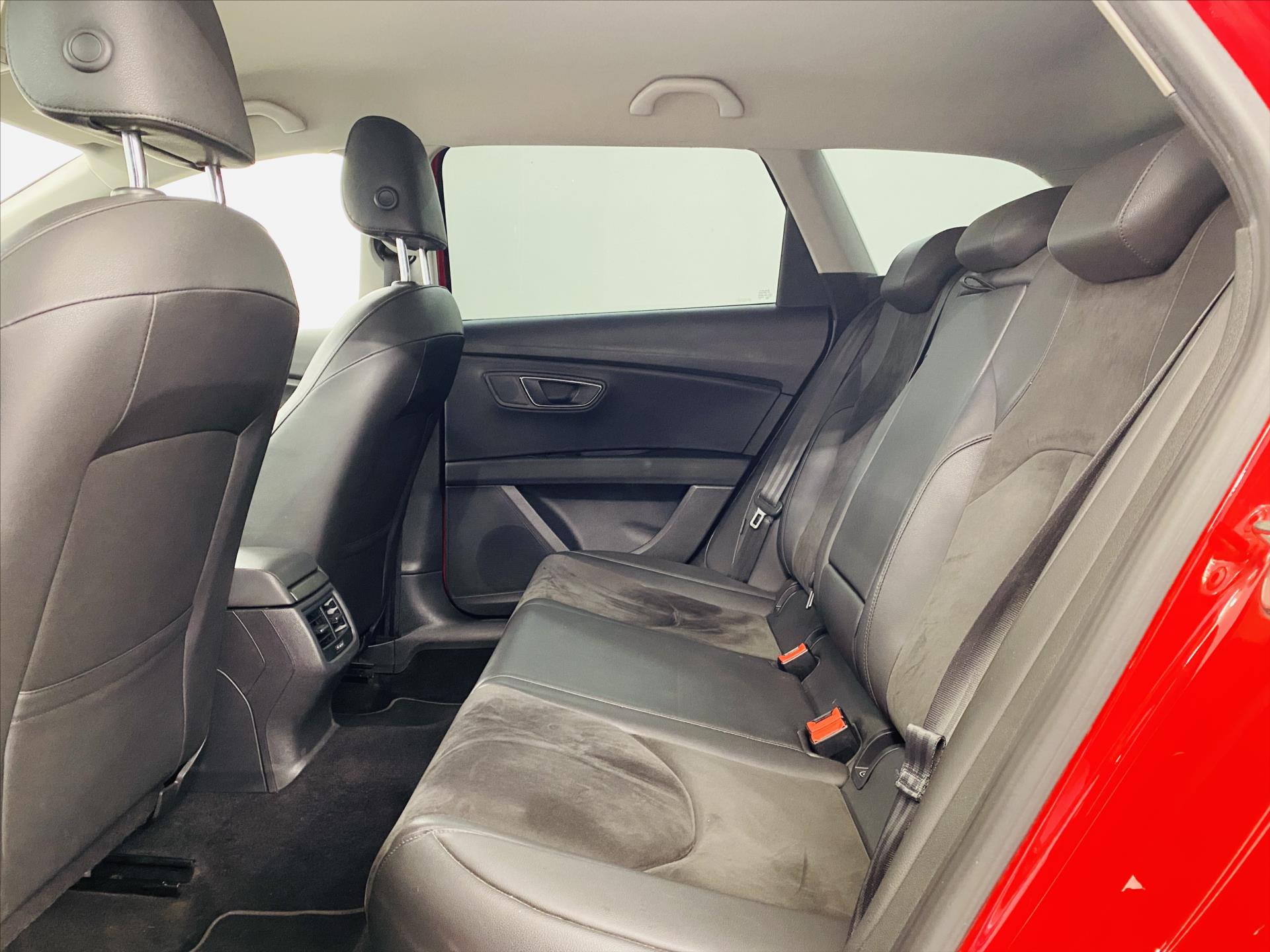 seat-leon-1-4-tsi-92-kw-style-led - 5