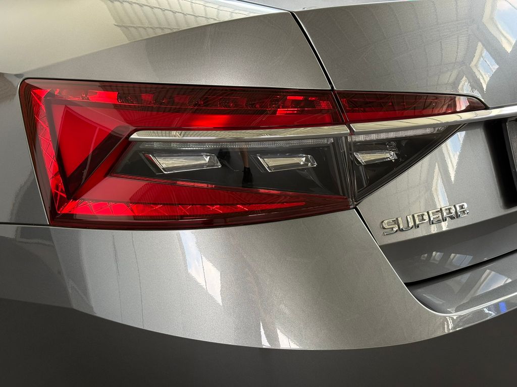 skoda-superb-2-0tdi-110kw-led-webasto-tazne - 8